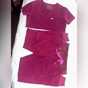 Figs XXS Zamora jogger and XXS Catarina one pocket scrub top